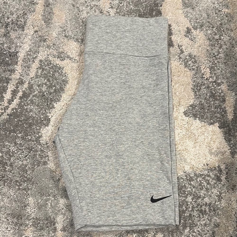 NIKE BIKER SHORTS